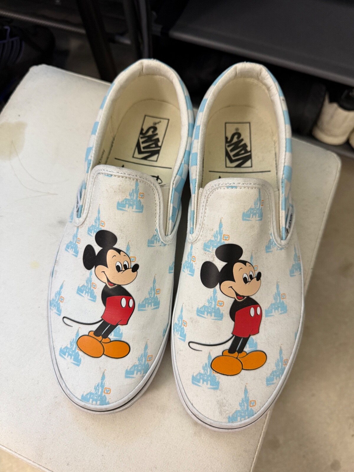VANS Off the Wall Walt Disney World Mickey Mouse Slip-On Sneakers