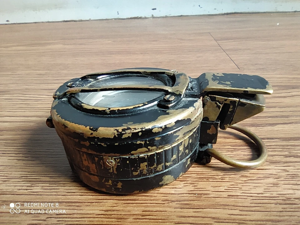 Редкий винтажный T.G. Co Ltd перламутровый циферблат латунный компас Лондон 1942 (WWII). - Изображение 4 из 4