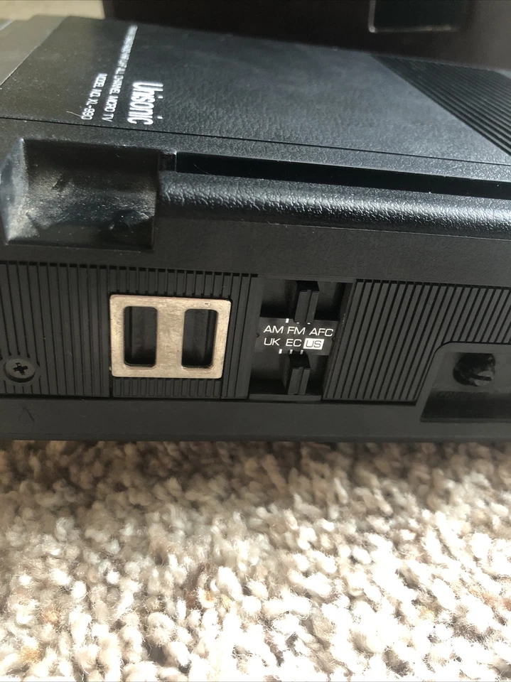 RÁDIO VINTAGE UNISONIC AM FM 2 BANDAS VHF/UHF TODOS OS CANAIS MICRO TV XL-990 - Imagem 4 de 4