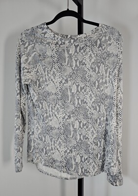Time and Tru Animal Print Long Sleeve Soft Knit Casual T-Shirt-Gray-SZ M 8/10