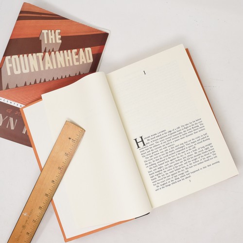 The Fountainhead Ayn Rand Hardcover Centennial Edition 2005 Plume 3rd Edition DJ - Foto 15 di 23