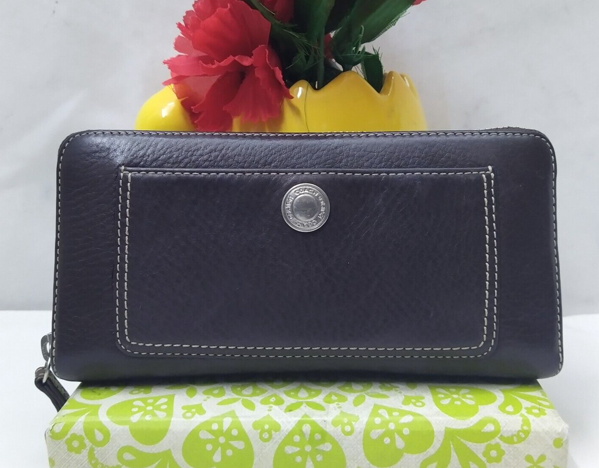 Coach Chelsea Brown Pebbled Leather Zip Around Credit Card  display picture 1