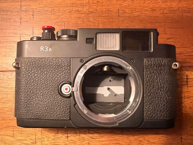Voigtländer Bessa R3A 35mm Rangefinder Film Camera Body Only for sale ...