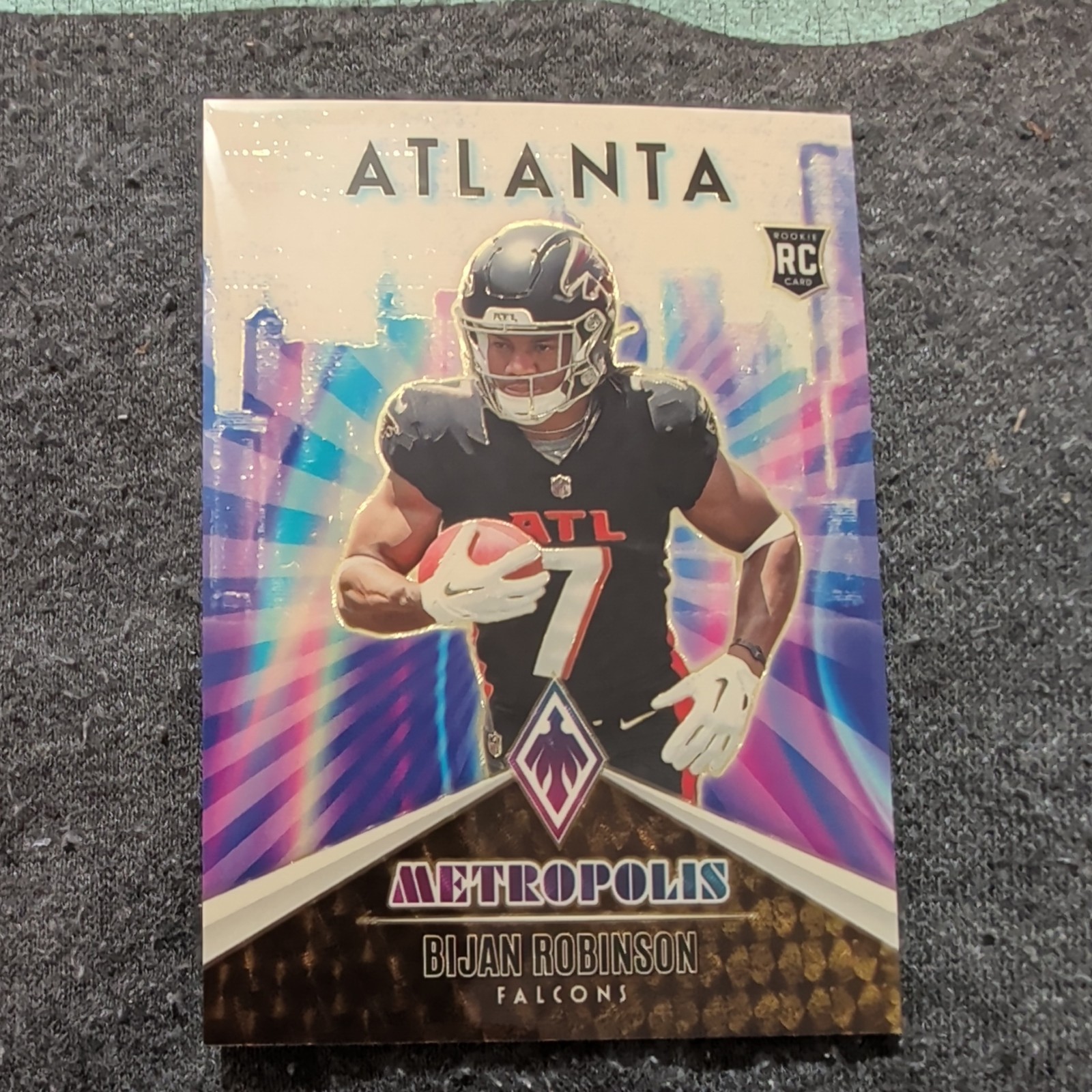 2023 Panini Phoenix BIJAN ROBINSON METROPOLIS Case Hit SSP RC Atlanta Falcons