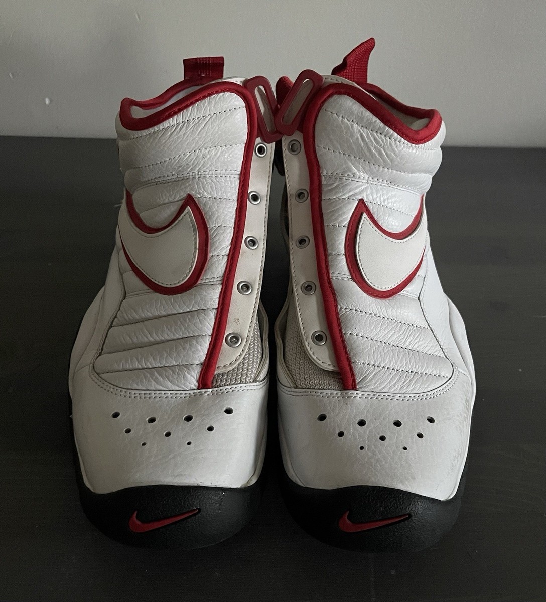 Nike Air Shake N'Destrukt Size 11 880869-100 White/Red Bulls