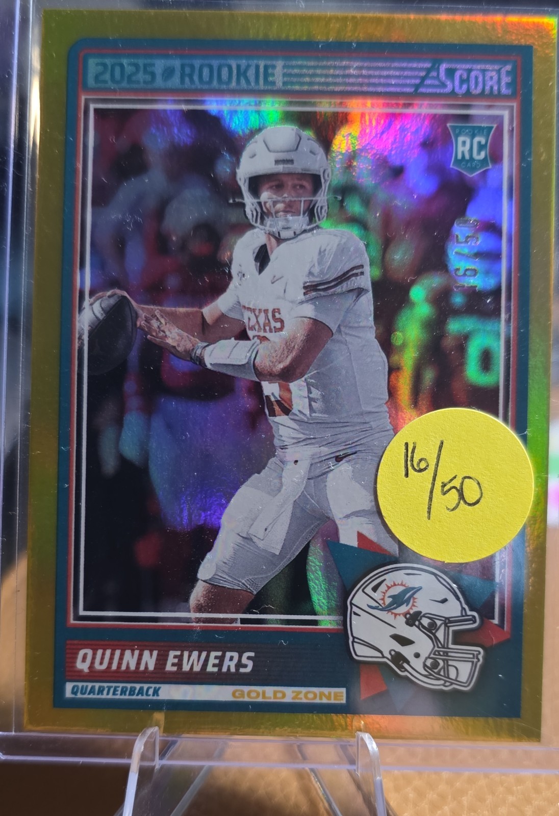 2025 Score - Rookies Quinn Ewers #75 Gold Zone 16/50 (RC)