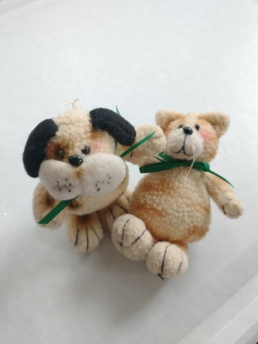 Vintage Christmas Cuties Ornaments Dog Cat Puppy Kitten Mini Plush Stuffy Cute