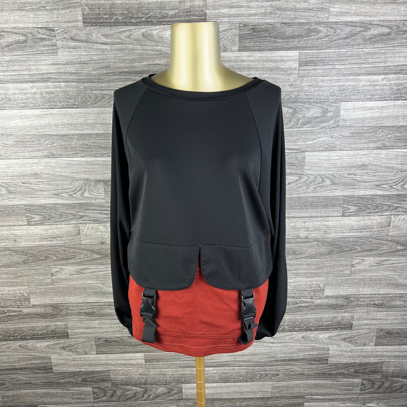 ZARA Basic Black/Red Front Pockets Pullover Top W… - image 1