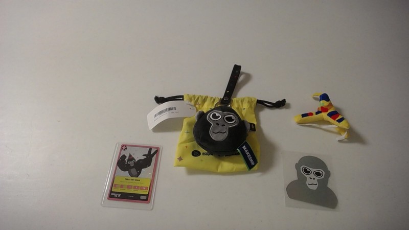 MONKE GORILLA TAG MAKESHIP KEYCHAIN PLUSH Complete Code & Trading Card Included