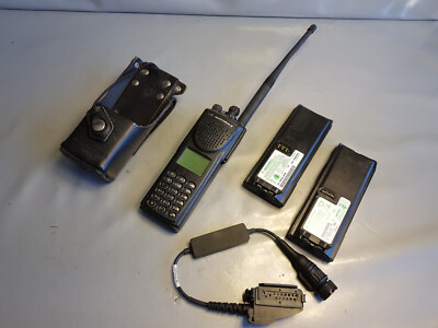 Handfunkgerät Funkgerät Motorola XTS 3000 III Astro + Zubehör ex Bundeswehr