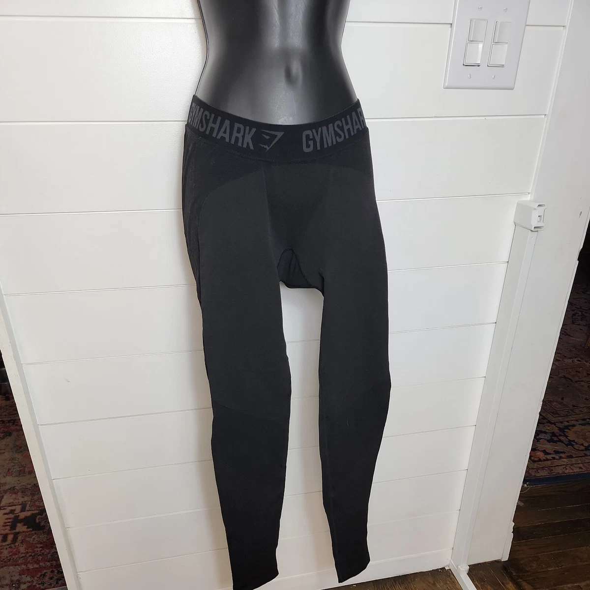 Gymshark Seamless Leggings Size Small Black Logo Waistband