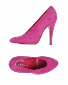 fuchsia suede pumps