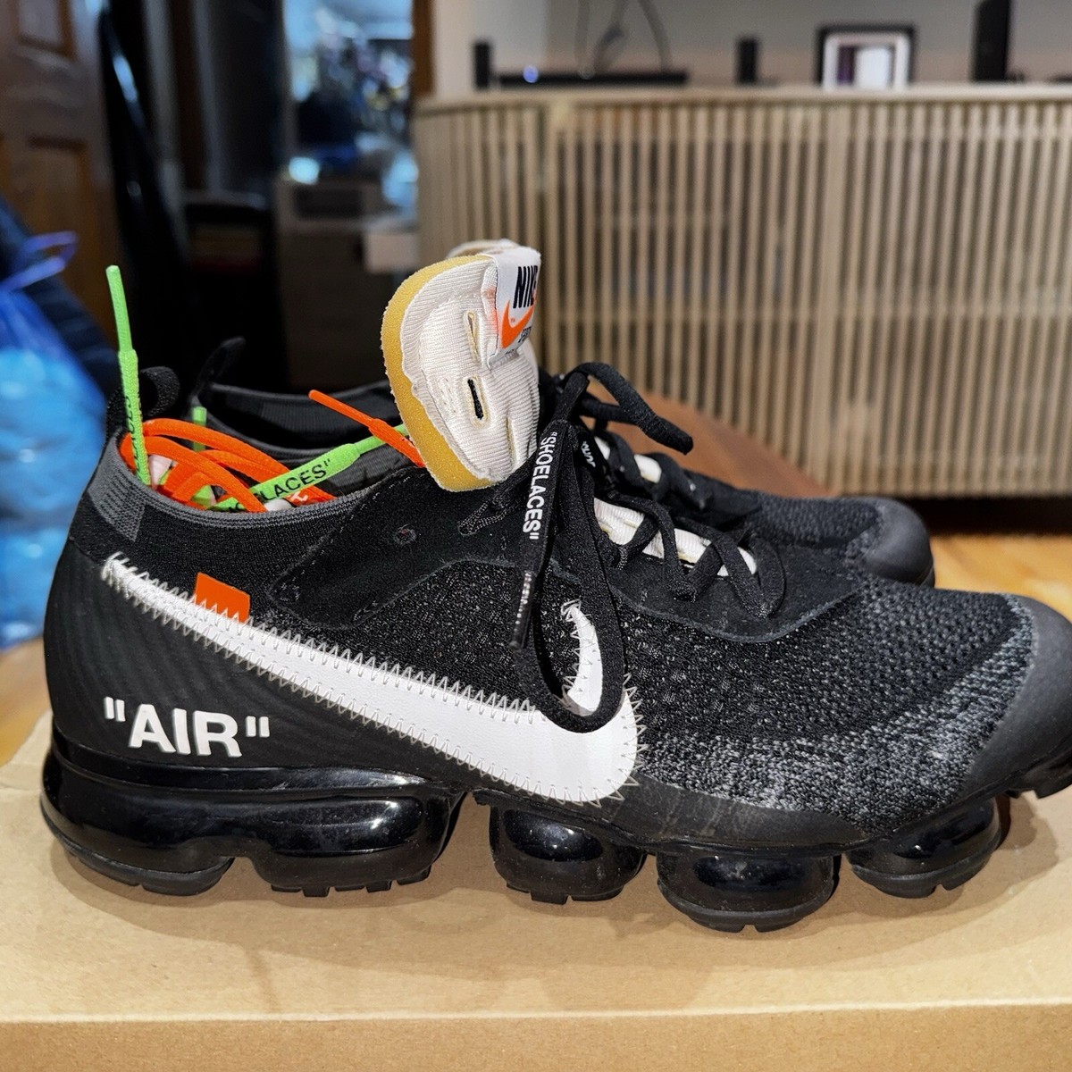 off white vapormax blue laces