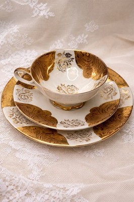 Antik Anfang 1900 Bayerisches Porzellan Trio Tasse Untertasse Teller Gold Rosen