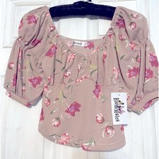 NWT Roomates cropped light pink floral shirt