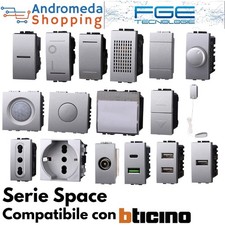 BTICINO FRUTTI LIVING INTERN TECH SILVER COMPATIBILE PRESA SCHUKO PULSANTE USB 