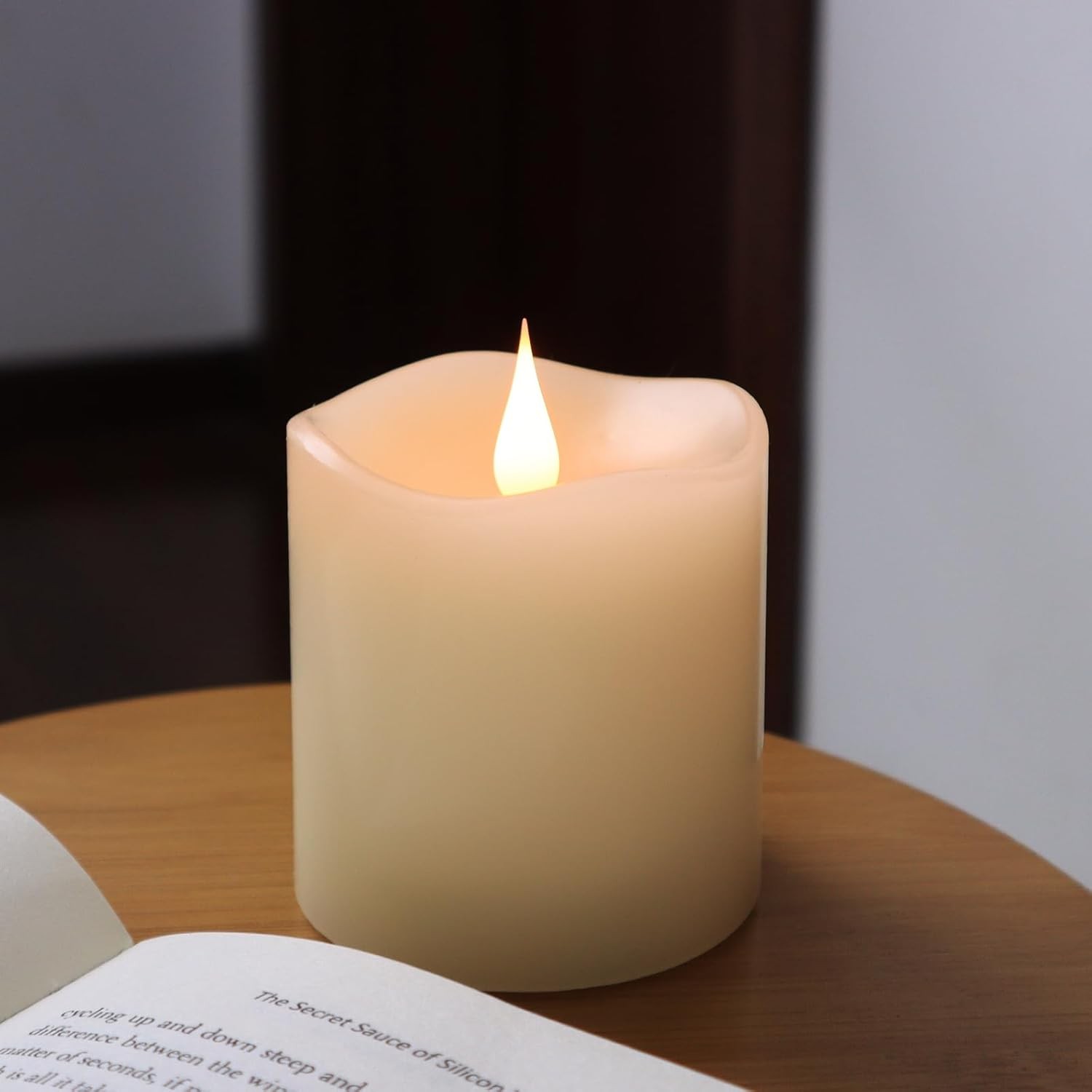 Battery-powered flameless candle with timer, 3D dynamic flic