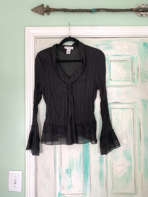 Vintage Y2K Style Michele Michelle Black Ruffle Bell Sleeve Button Up Blouse M