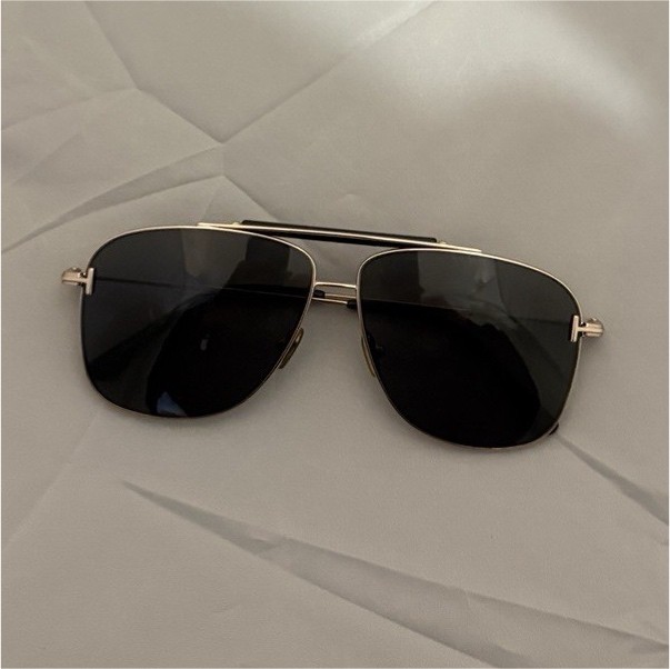 Tom Ford Gold Metal Frame Black Lens Square Men display picture 3