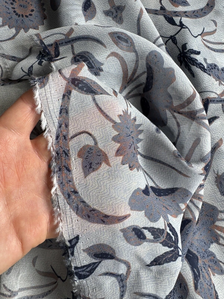 TB Chiffon 100% Viscose Rayon Fabric By The Yard  Light Summer Floral - Image 3 of 4