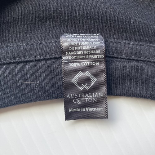 Victor Bravos VB Very Best Black T-Shirt 2018 Men’s Size M Australian Beer Rare - Picture 4 of 7