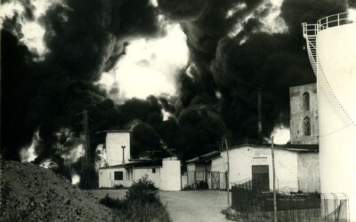 Italien Triest Schwarz September Explosion der Ölpipeline altes Foto 1972