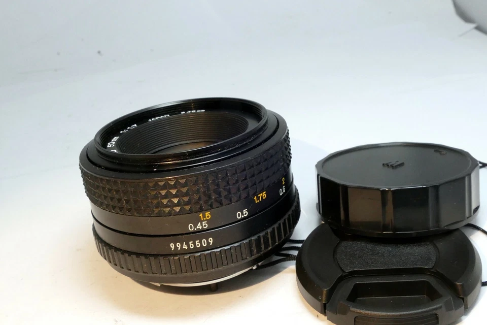 Minolta 50mm f1.7 MD manual focus with couple spots of fungus webbing works good - Image 3 of 4