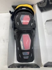 EVS STRATA KNEE GUARD PAIR ADULT XXL