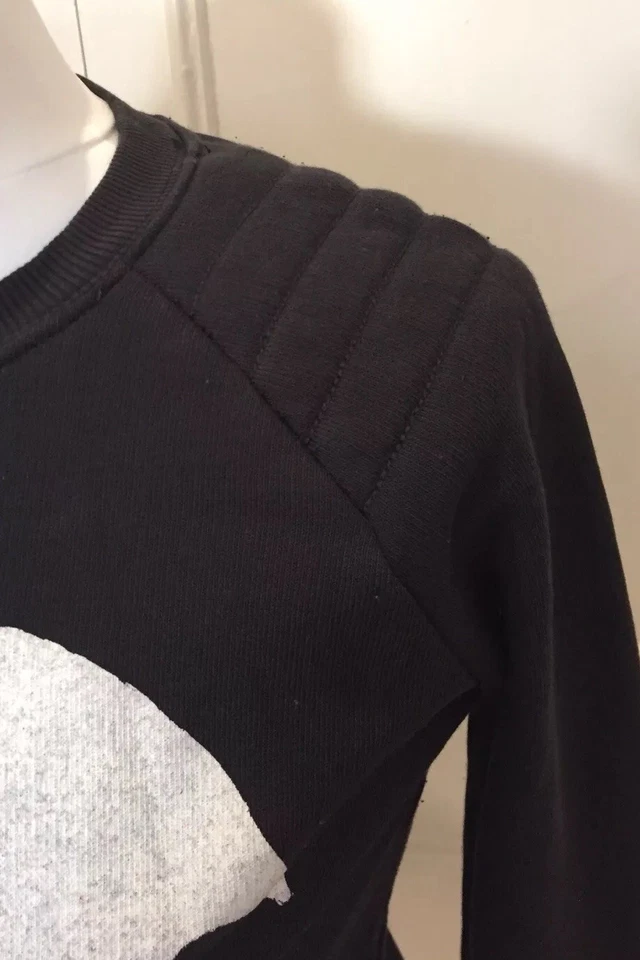 Дамы ZOE KARSSEN летучая мышь печати супермягкая толстовка черный с белой битой, XS, 8-10 - Изображение 2 из 4