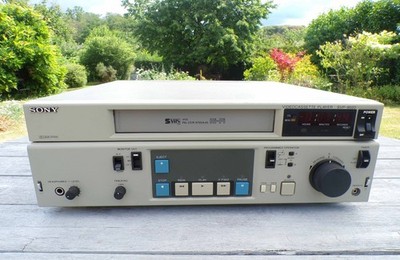Sony S-VHS Player SVP-9020 