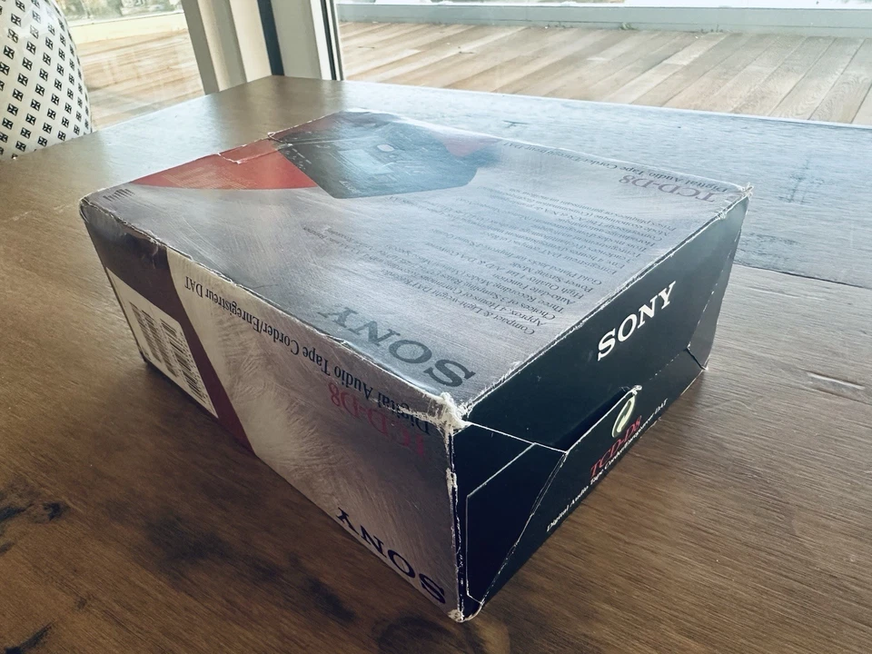 Sony TCD-D8 - DAT Walkman - Box and Papers Only - Image 4 of 4