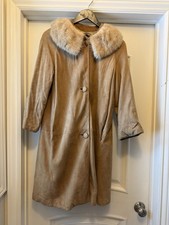 Vintage Tan Coat With Fur Collar