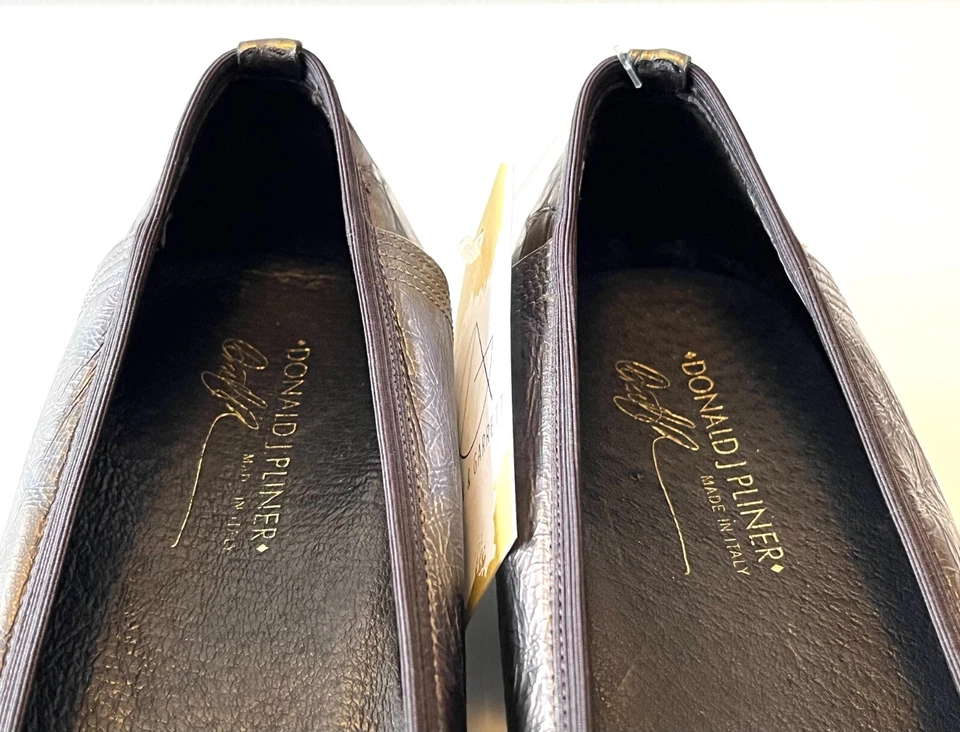 Donald J Pliner "Hideyo" Oro Oscuro Cuero agrietado Sin cordones Planos Talla 8.5 EE. UU. Foto 4 de 4