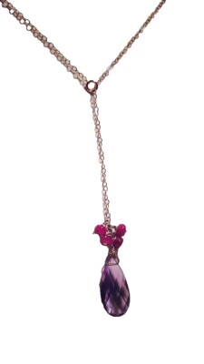 14 Karat Gold facettierter Amethyst Tropfen & Rubin Lariat Y Halskette 1990 Vintage Neu