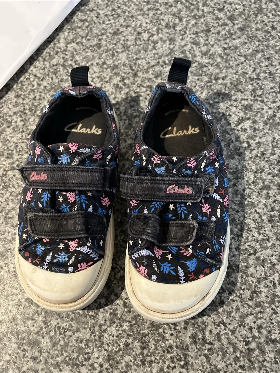 Clarks doodles size 6 sales