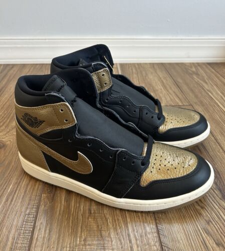 Nike Air Jordan 1 Retro High OG Men's 10.5 Black Metal Gold Sail DZ5485-071 - Picture 5 of 10