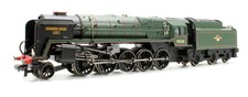 HORNBY OO GAUGE R2785 BR GREEN 9F 92220 'EVENING STAR' STEAM LOCOMOTIVE