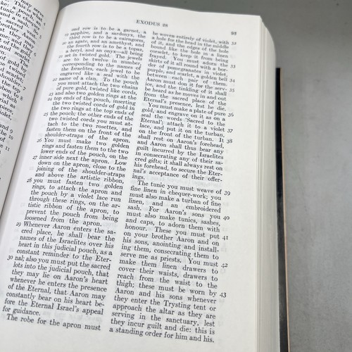 Bible : James Moffatt Translation with concordance, Hardcover by Moffatt, Jam... - Picture 15 of 23