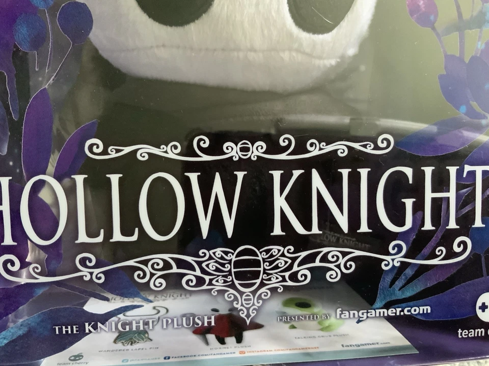 Hollow Knight Edición Coleccionista Wanderer’s Journal 2 Peluche RARO Tarjetas Interruptor Foto 3 de 4