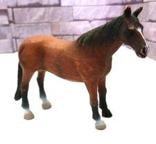 Horse Mare Chestnut Brown 4". Figurine TM/CH/8045 Big Country Toys