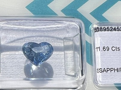 No Treatment- Blue Sapphire Sri Lanka - 1.69 Ct  - original IGI Report & sealed
