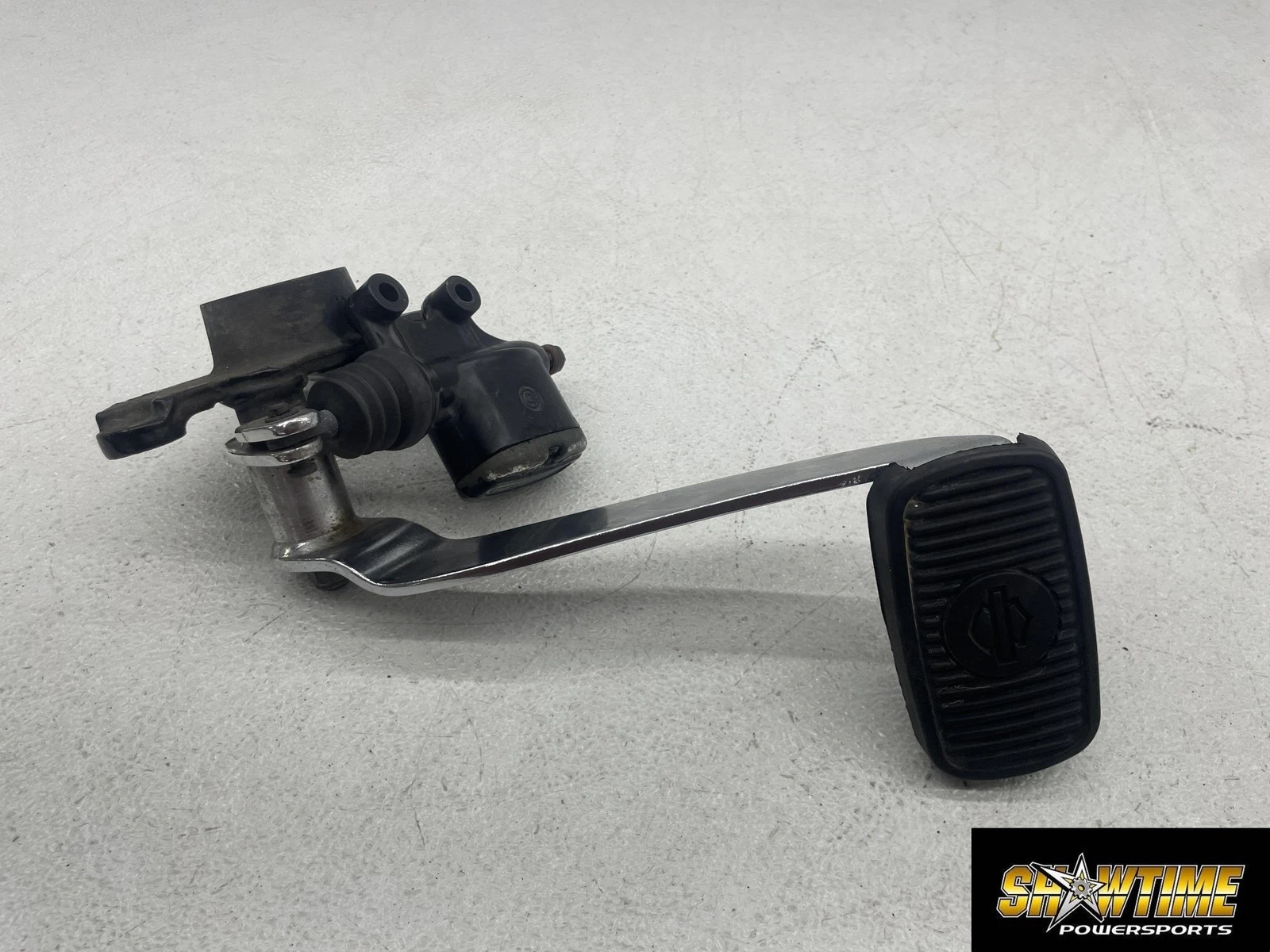 07-11 HARLEY-DAVIDSON ELECTRA GLIDE ULTRA CLASSIC FLHTCU REAR BACK BRAKE MASTER