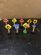 Thomas And Friends Accessory Wooden Signs And One Street, 9 In Lot.