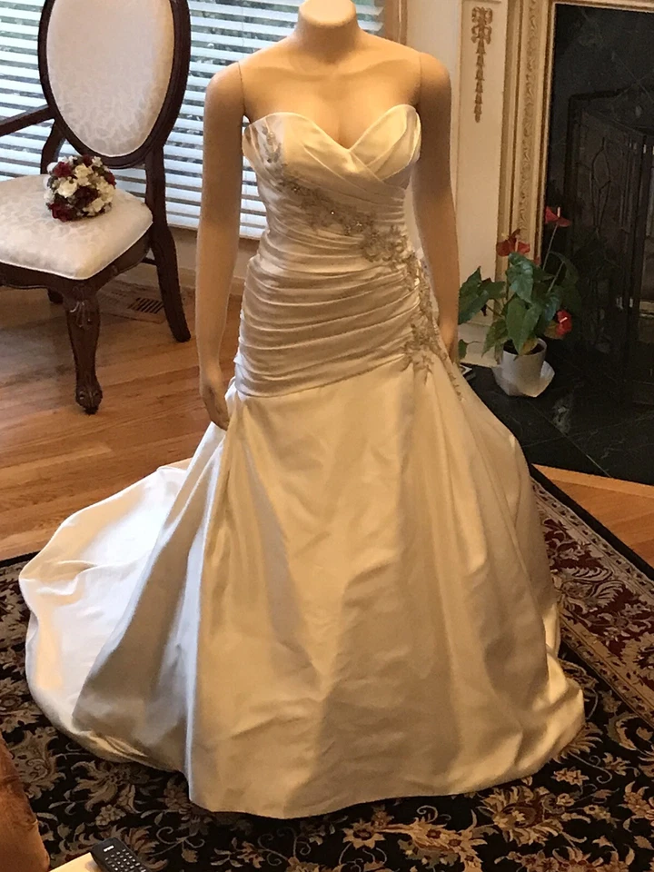 Свадебное платье Lovelle By Lazaro 👗 цвет слоновой кости размер 16 новое с бирками.  Образец платья - Изображение 4 из 4