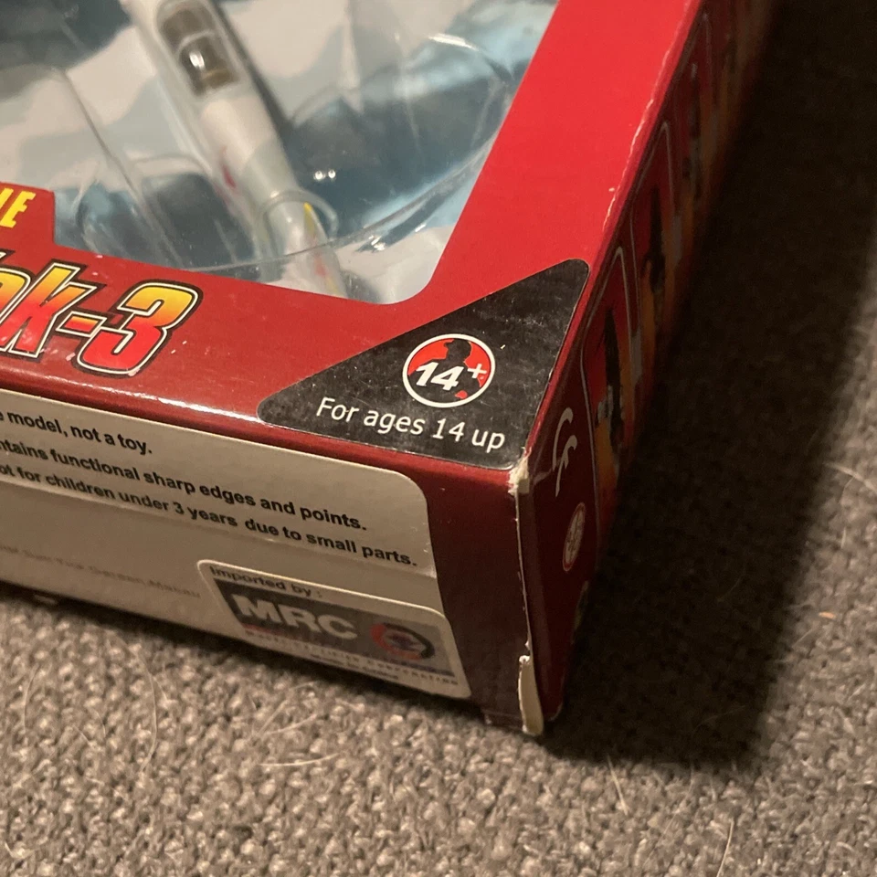 Easy model 37228 - 1/72 WWII Russian Yak-3 - 1944 - New - Image 3 of 4