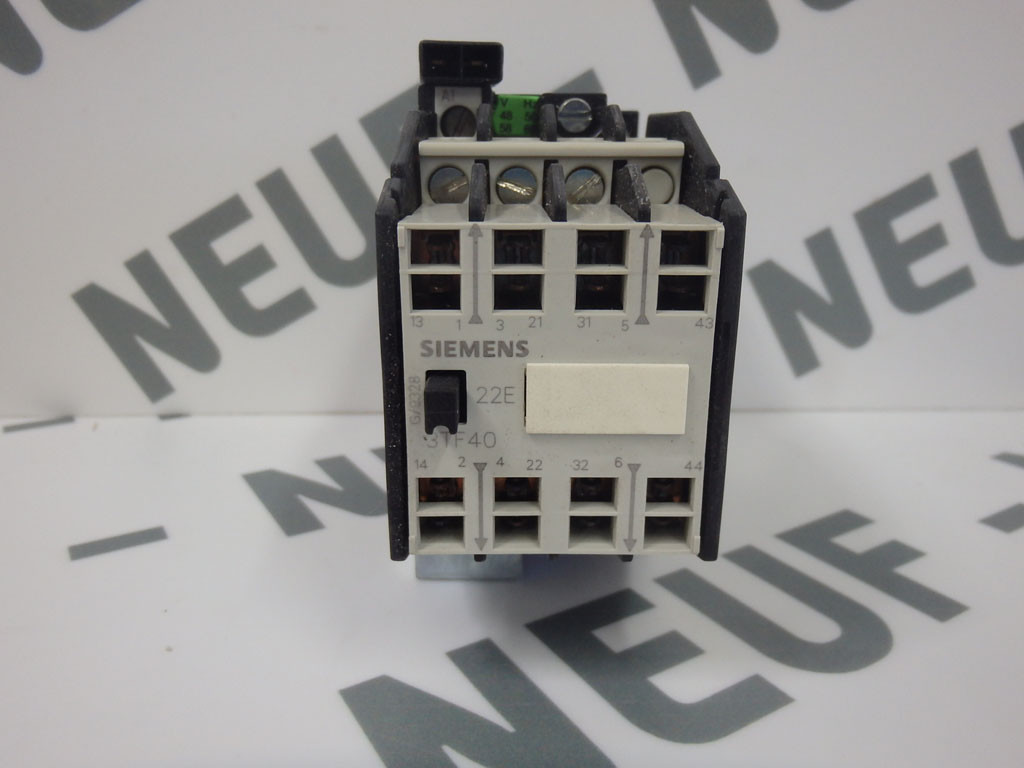 Contacteur AC-3 3TF40224MH0 SIEMENS triphasé pour moteur électrique de 4kW
