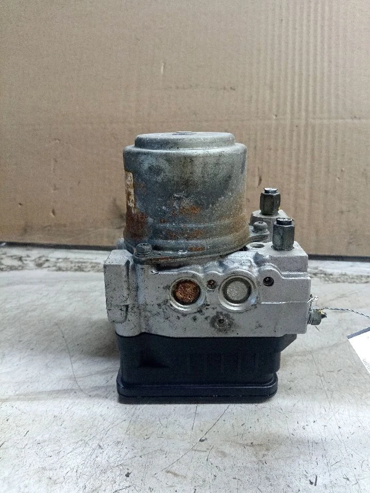 Used ABS Modulator fits: 2008 Acura Rl Modulator Assembly Grade A - Image 4 of 4