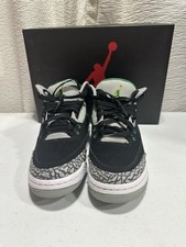 Air Jordan 3 Retro Pine Green
