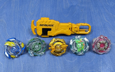 Lot of Beyblade Burst Tops & Hasbro Gold String Launcher/Grip Assortment