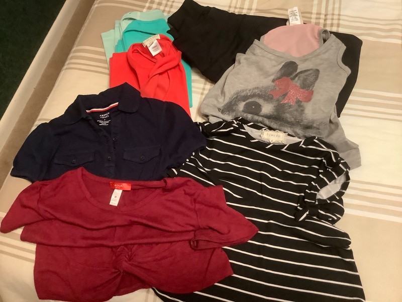 8 PC Girls Summer Tops various sz 4,7, 10 &( 2) XL & 1 leggings